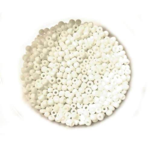 Beads / Glass  Seed Beads +/- 470pcs  - 3mm - white / Beads for crafting