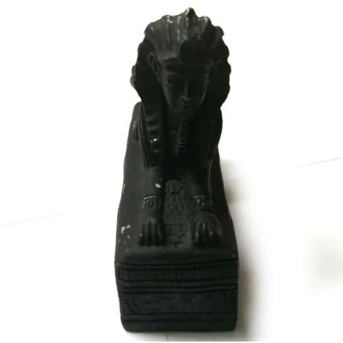 Egyptian figurine 7.8cm x 2.8cm x 7.0cm