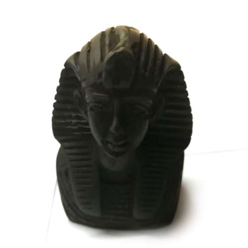 Egyptian figurine 4.0cm x 3.7cm x 6.7cm