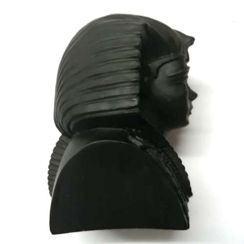 Egyptian figurine 5cm x 5cm x 7cm