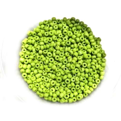 Beads / Glass  Seed Beads - 570pcs  - 3mm Size 8- Light Green / Beads for crafting