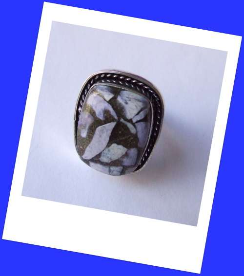 R1-00 NO RESERVE ! - STERLING SILVER AGATE RING- SIZE 7 / "O"