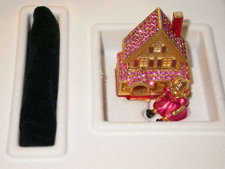 Estee Lauder 'Beautiful'  Victorian Doll House Compact for Solid Perfume