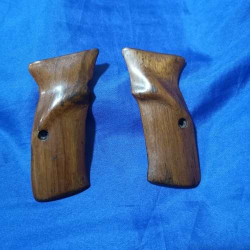 CZ-75 Pistol Grip, Classic Wood, Vintage. Also fits CZ85, TZ75 F9, Sphinx