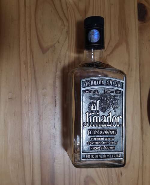 El Jimador Tequila ANEJO Empty 750ml Bottle w/Cast Metal Label Bought In Mexico RARE