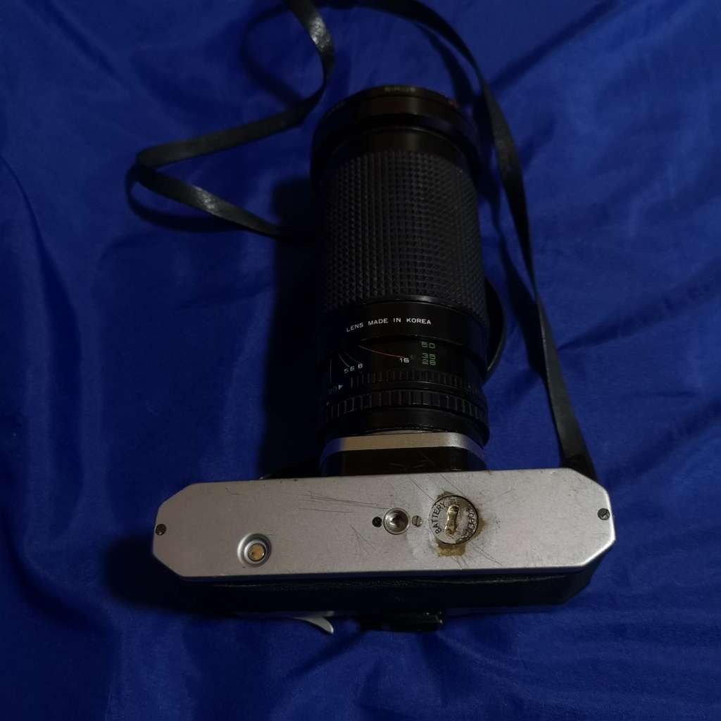 Pentax Asahi Spotmatic with zoom lens. Legendary Camera.