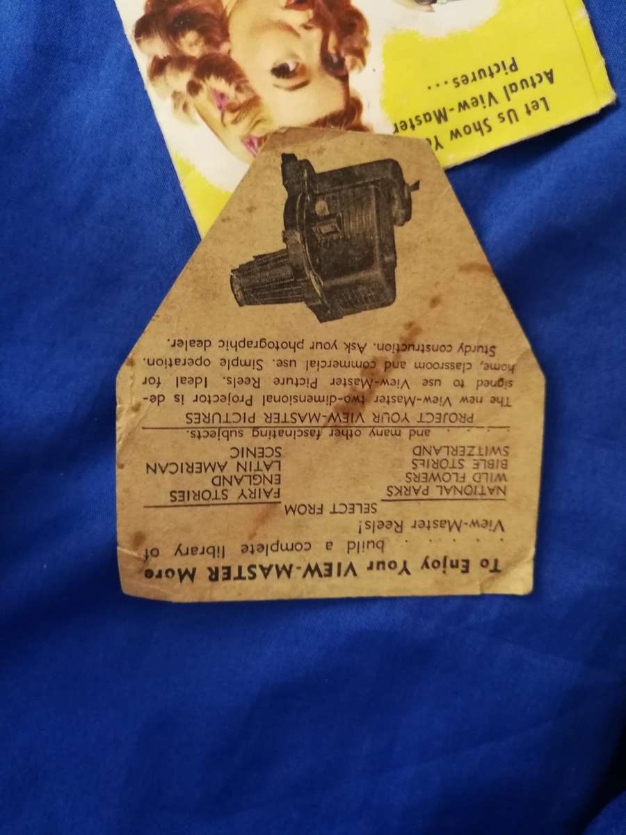 Amazing1950s Sawyers Vintage Viewmaster 3 D Viewer, Junior Projector and around 56 different reels.