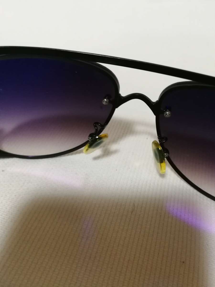 `CHROME HEARTS` Designer Celebrity Sunglasses. Beautiful metal detail with orig case. Read details