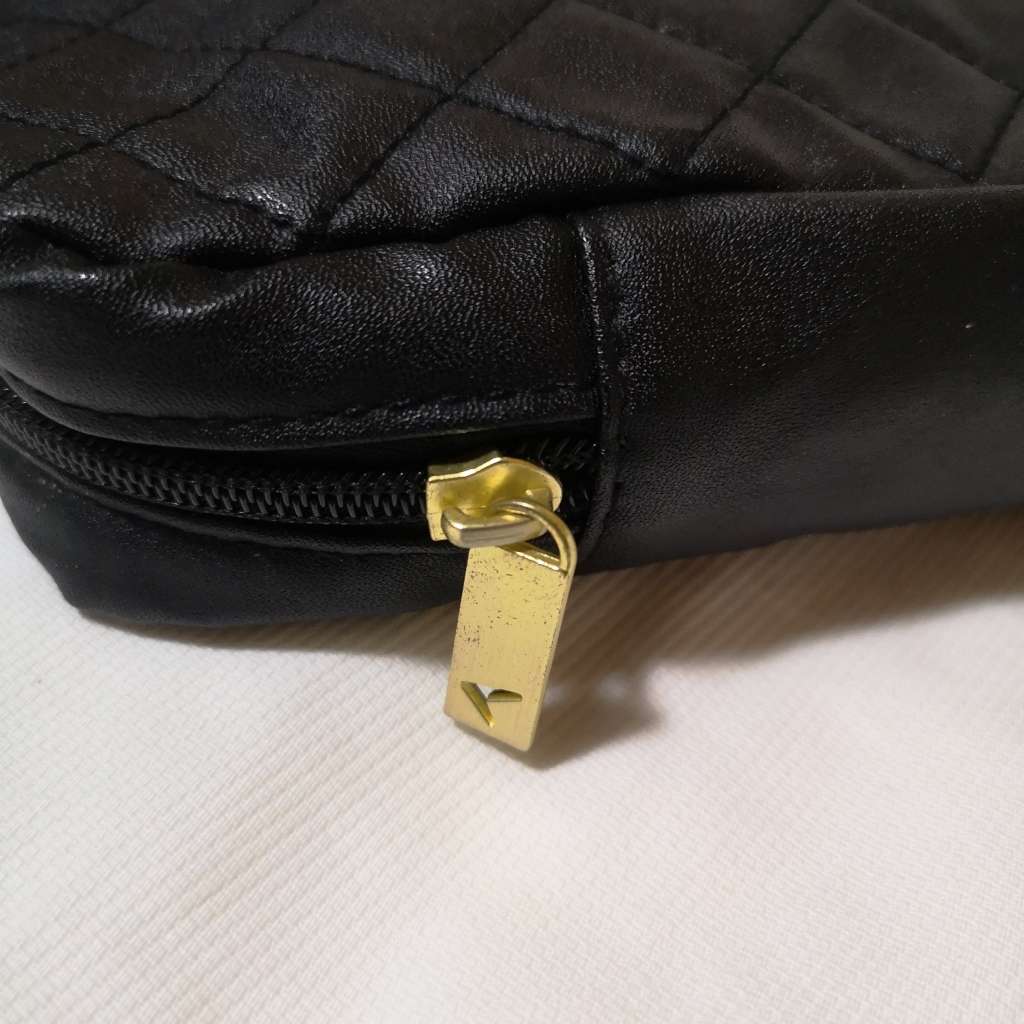 South African Airways business amenity kit bag only.