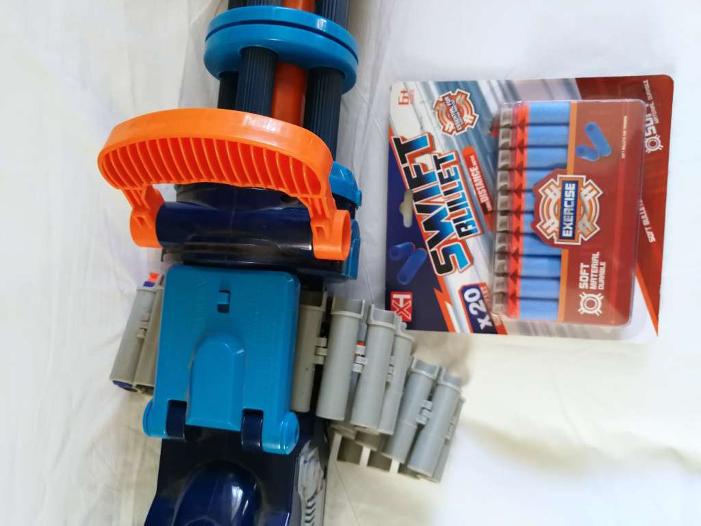 MG-25 Gatling Blaster Motorized Machine Gun fires n-strike Nerf darts tested