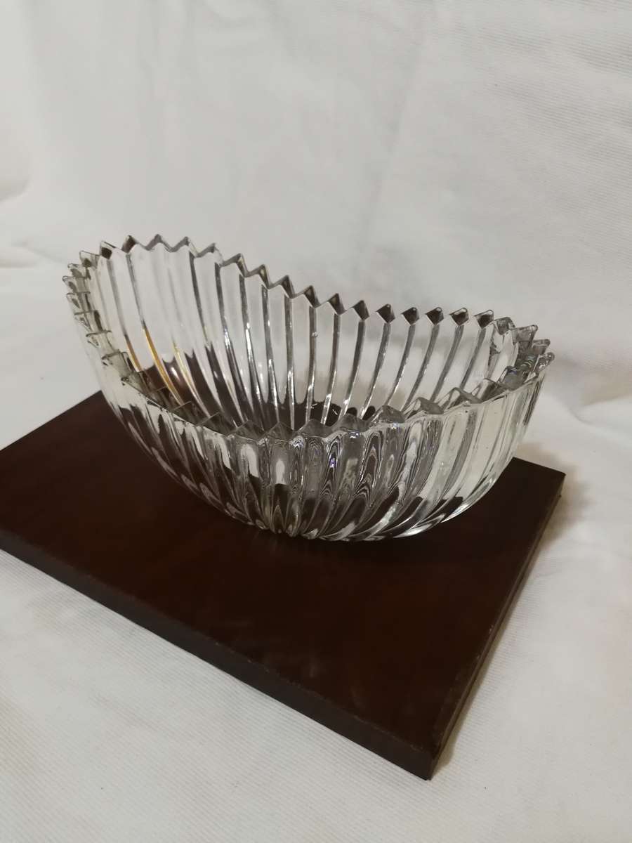 Vintage `Sowerby` heavy sawtooth ribbed glass fruit bowl
