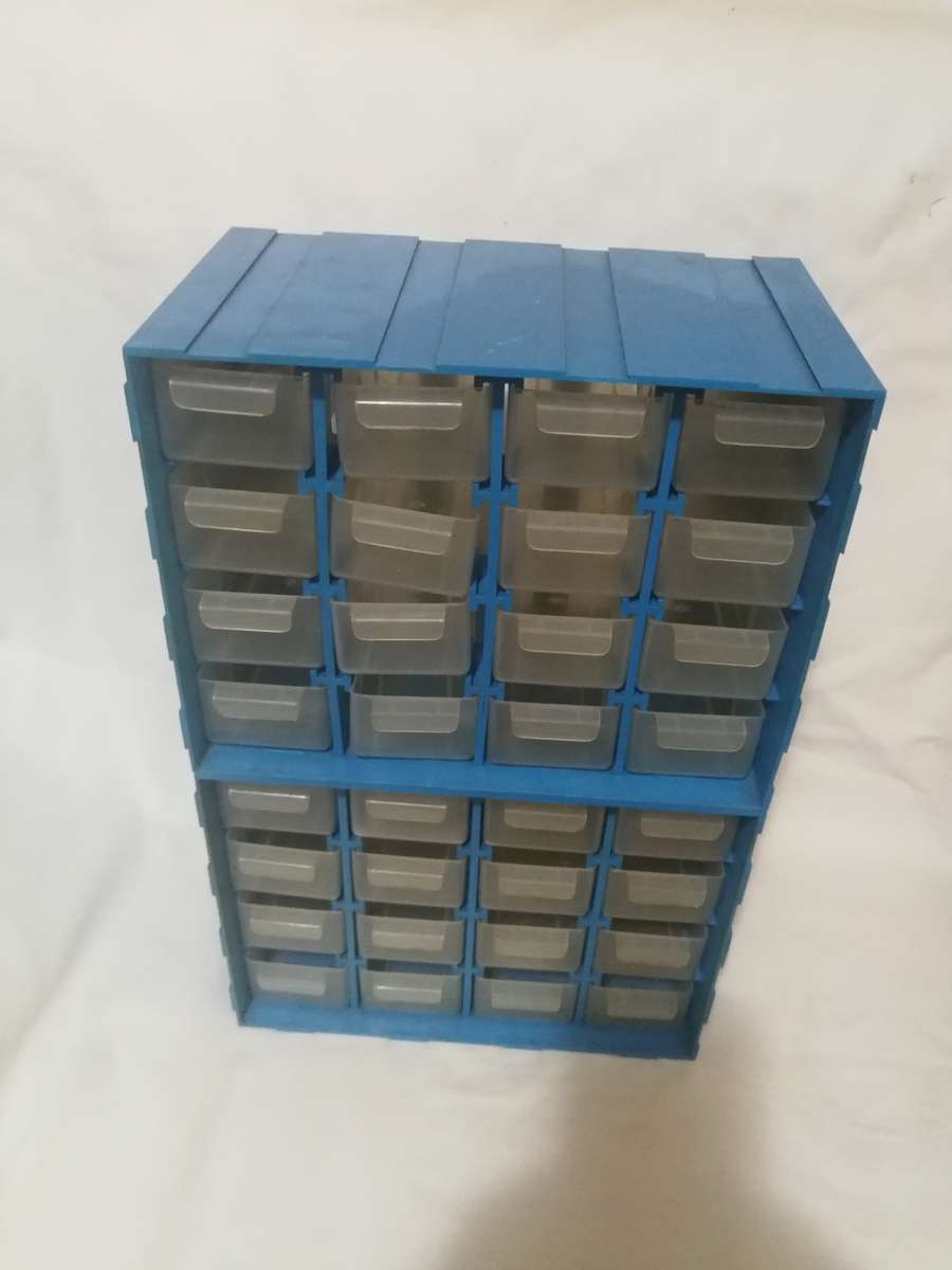 Utility Box 32 Drawer. 16 x 2 Expandable