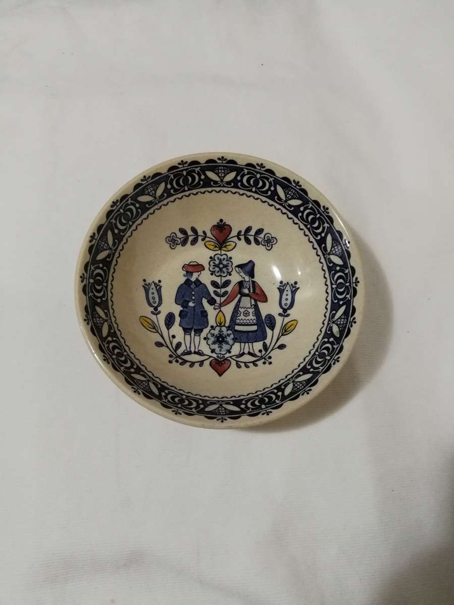 Johnson Bros England Hearts & Flowers 6 3/8in Cereal Bowl Old Granite Ironstone