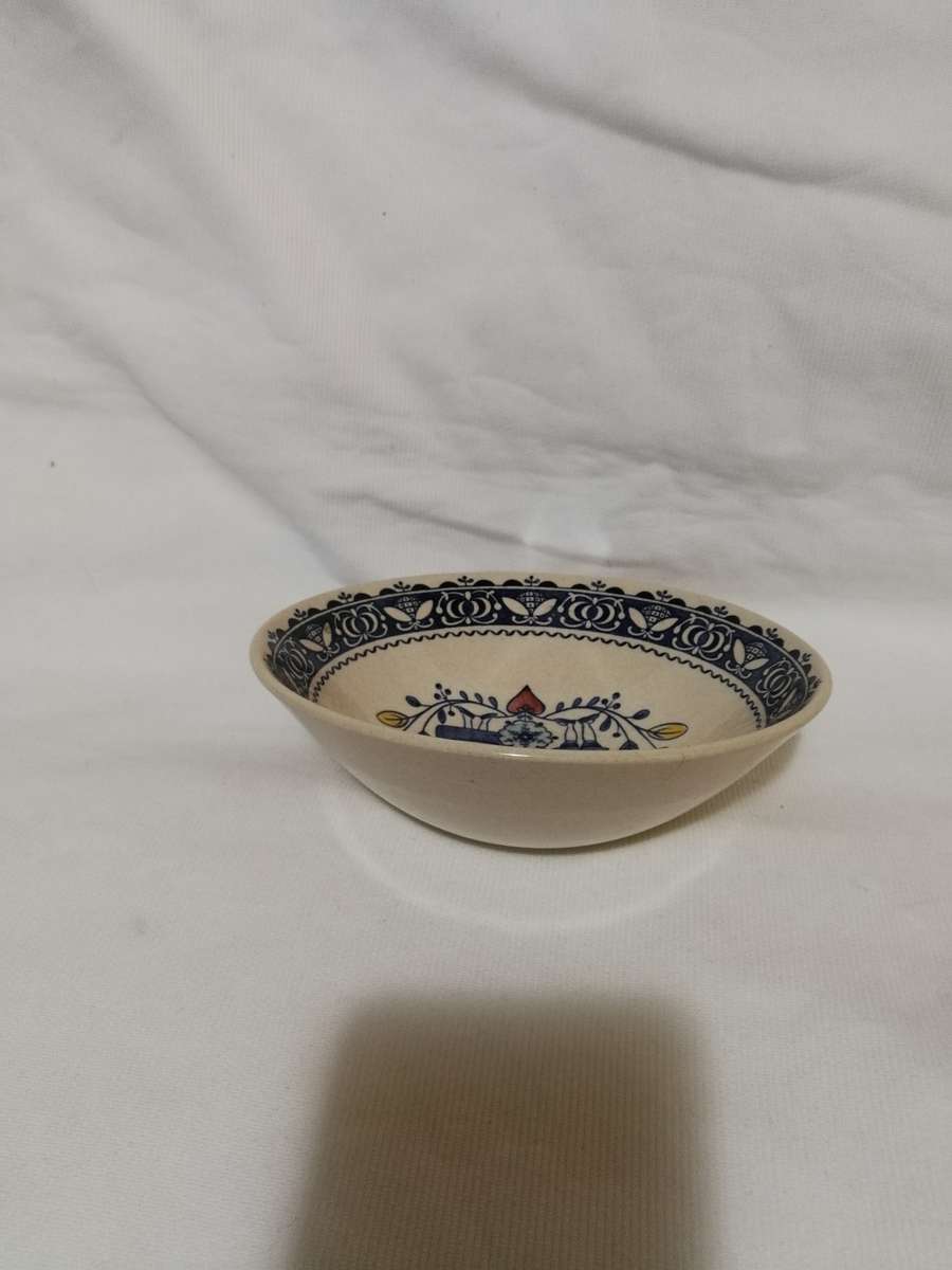 Johnson Bros England Hearts & Flowers 6 3/8in Cereal Bowl Old Granite Ironstone