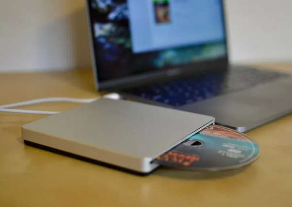 APPLE USB SuperDrive A1379 CD-DVD Drive/Rewriter In Silver Aluminium