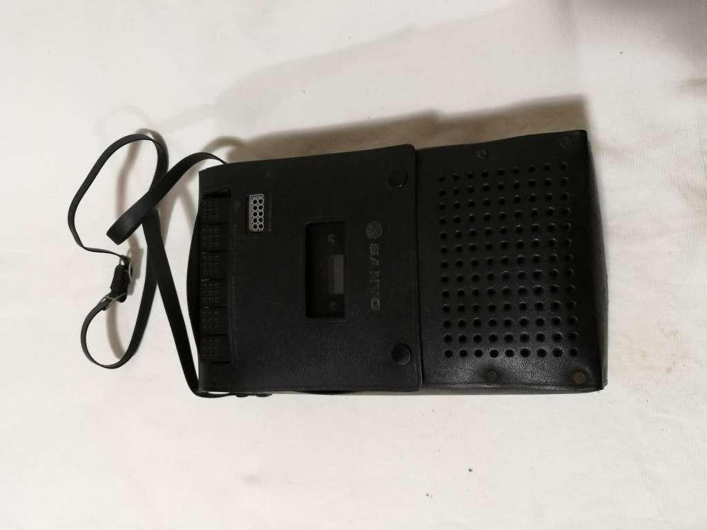 Sanyo Cassette Player/ Recorder in casing- Vintage