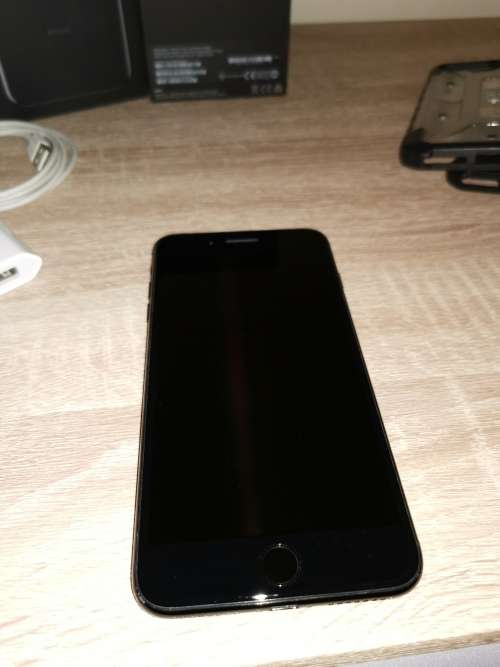 iPhone 7 Plus 256GB with extra protective covers