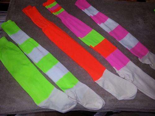 SOCKS / BRIGHT COLOURED LONG / VARIOUS SIZES / R9.00 PER PAIR