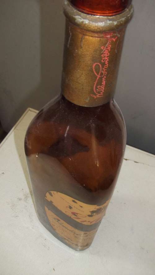 GRANTS ONE GALLON WHISKEY BOTTLE