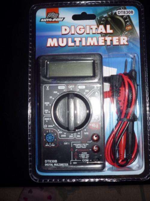 DIGITAL MULTIMETER - NEVER BEEN USED - PACKAGING STILL SEALED