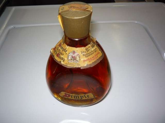 EXTREMELY RARE UNOPENED DIMPLE OLD BLENDED SCOTCH WHISKY (375ml) - 1960'S