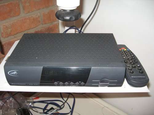 SINGLEVIEW DSTV (DSD 910) DECODER - WILL ACCEPT MULTIPLE SMARTCARDS