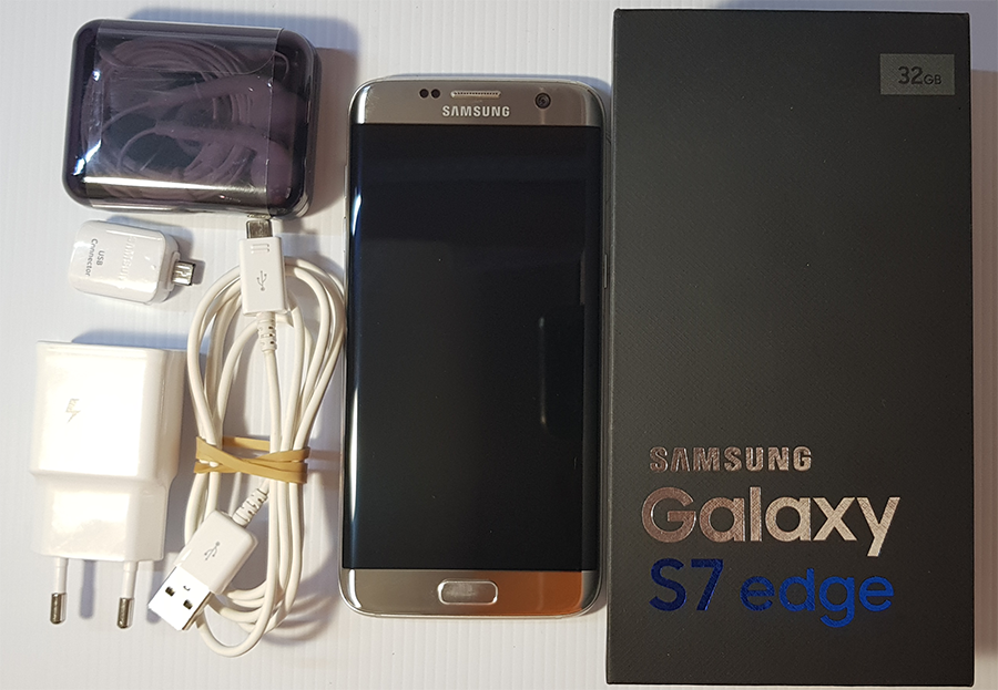 Samsung Galaxy S7 Edge - 32Gb Silver Titanium + UAG Cover
