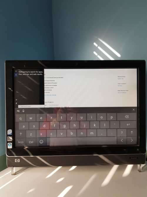 HP Touch-P8400 On Auction Now!!!!! Bid start at R1.00