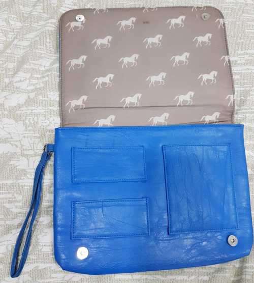 Samsung Galaxy tab4 10inc on Auction now!!! bid Starts at R1.00