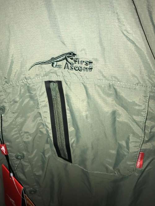 First accent Green camo shirt Large (Worth R1000)100% Orignial