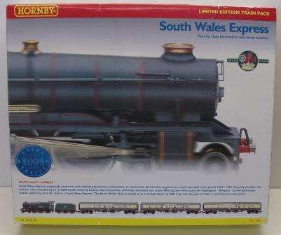 Hornby R2303M LN-01 Royal Scot "Princess Alexandra" Limited Edition Train Pack  "00" Scale