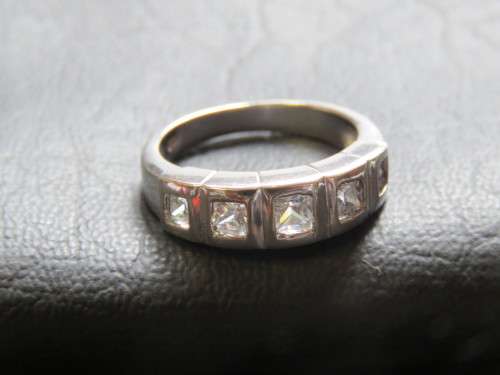 An Exquisite Sterling Silver Ring