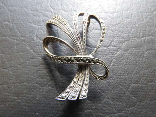 Stunning Vintage Sterling Silver Marcasite Brooch