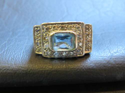 Stunning Sterling Silver Ring with a Blue Stone