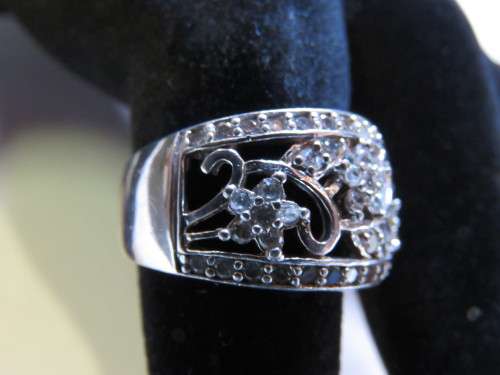 An Exquisite Sterling Silver Ring