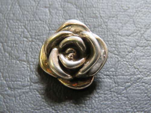 Beautiful Sterling Silver Hollow Rose Pendant
