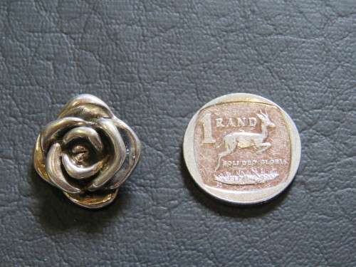 Beautiful Sterling Silver Hollow Rose Pendant