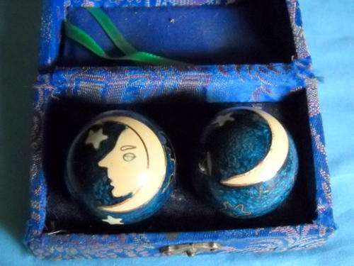 MUSICAL CHINESE STRESS BALLS