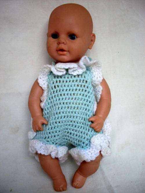 TOY DOLL HEIGHT 29CM EYES OPENS AND CLOSES BODY LEGS  ARMS ALL IN ONE