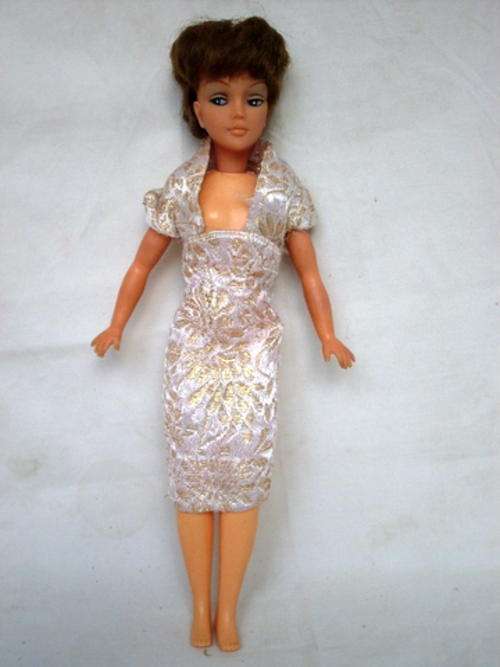 GIRLS DOLL TINA CASSINI  MADE  BRITISH HONG KONG HEIGHT 29CM