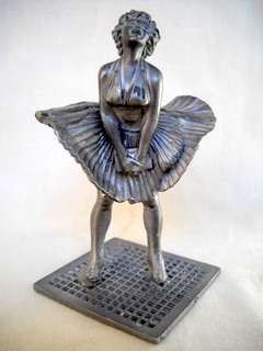 MARILYN MONROE STATUE  HEIGHT 9CM WHITE METAL CASTINGS
