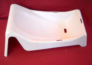 BABY PLASTIC BATH SEAT