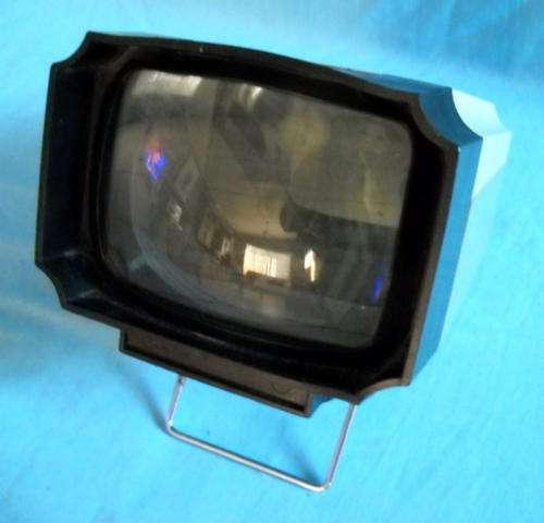 VIEW FINDER BATTERIES NOT INCLUDED AS IS