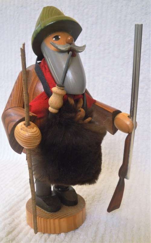 German smoking man, original Erzgebirge (East Germany)