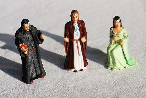 LOR collection of 11 figurines