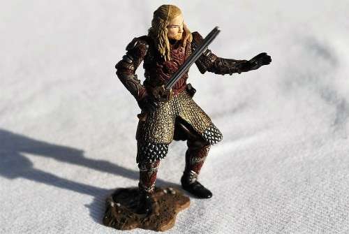 LOR collection of 11 figurines