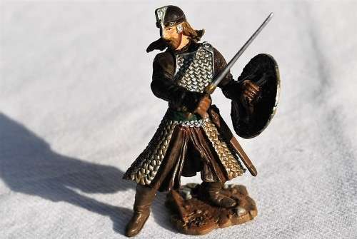 LOR collection of 10 figurines