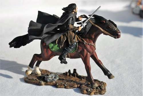 LOR collection of 10 figurines