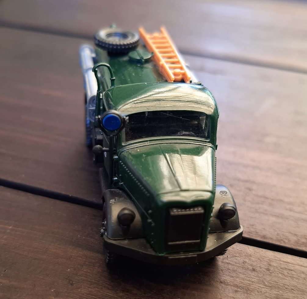 ROCO hO, police firetruck.