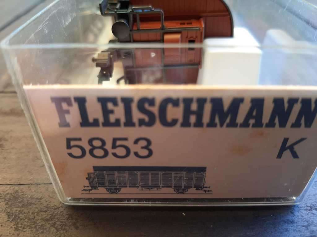Fleischmann hO goods wagon, no. 5853, in original box.